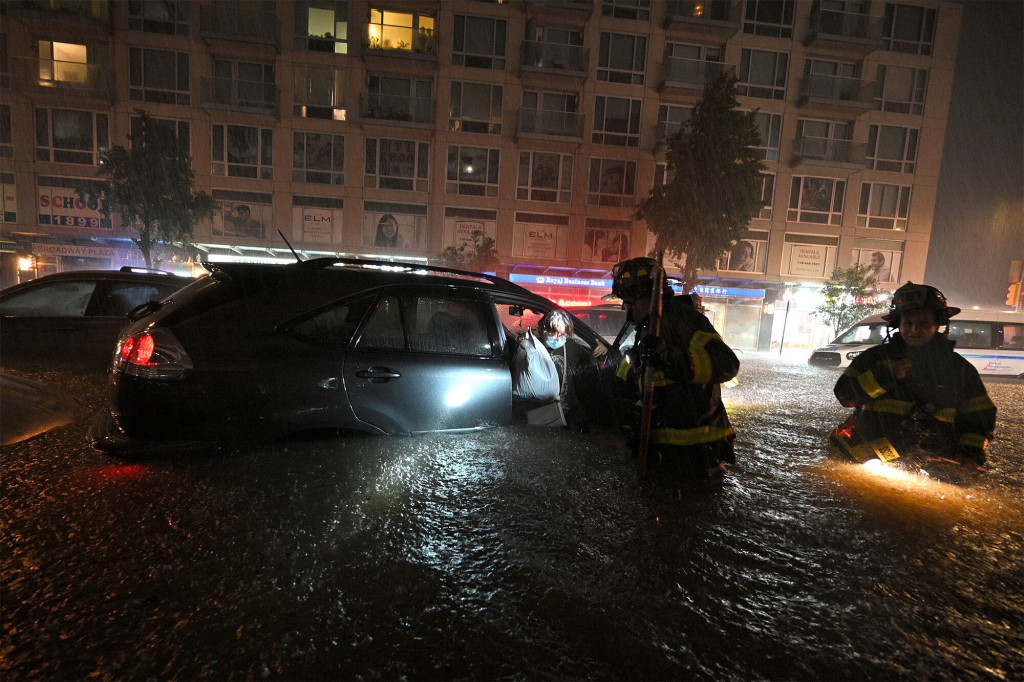 Ураган «Іда»: у Нью-Йорку затоплені вулиці та метро, оголосили НС