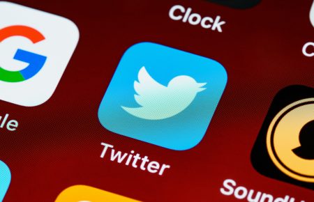 Twitter зняв знаки верифікації з акаунтів деяких афганських міністерств — ЗМІ
