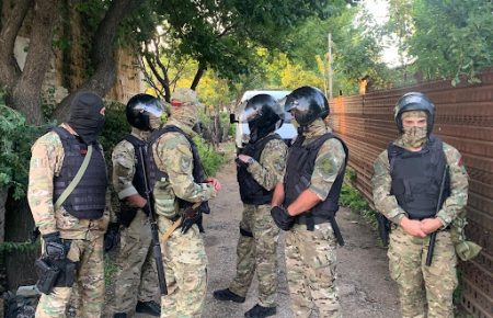 За час окупації Криму російські силовики провели 18 обшуків у будинках жінок — Коротких 