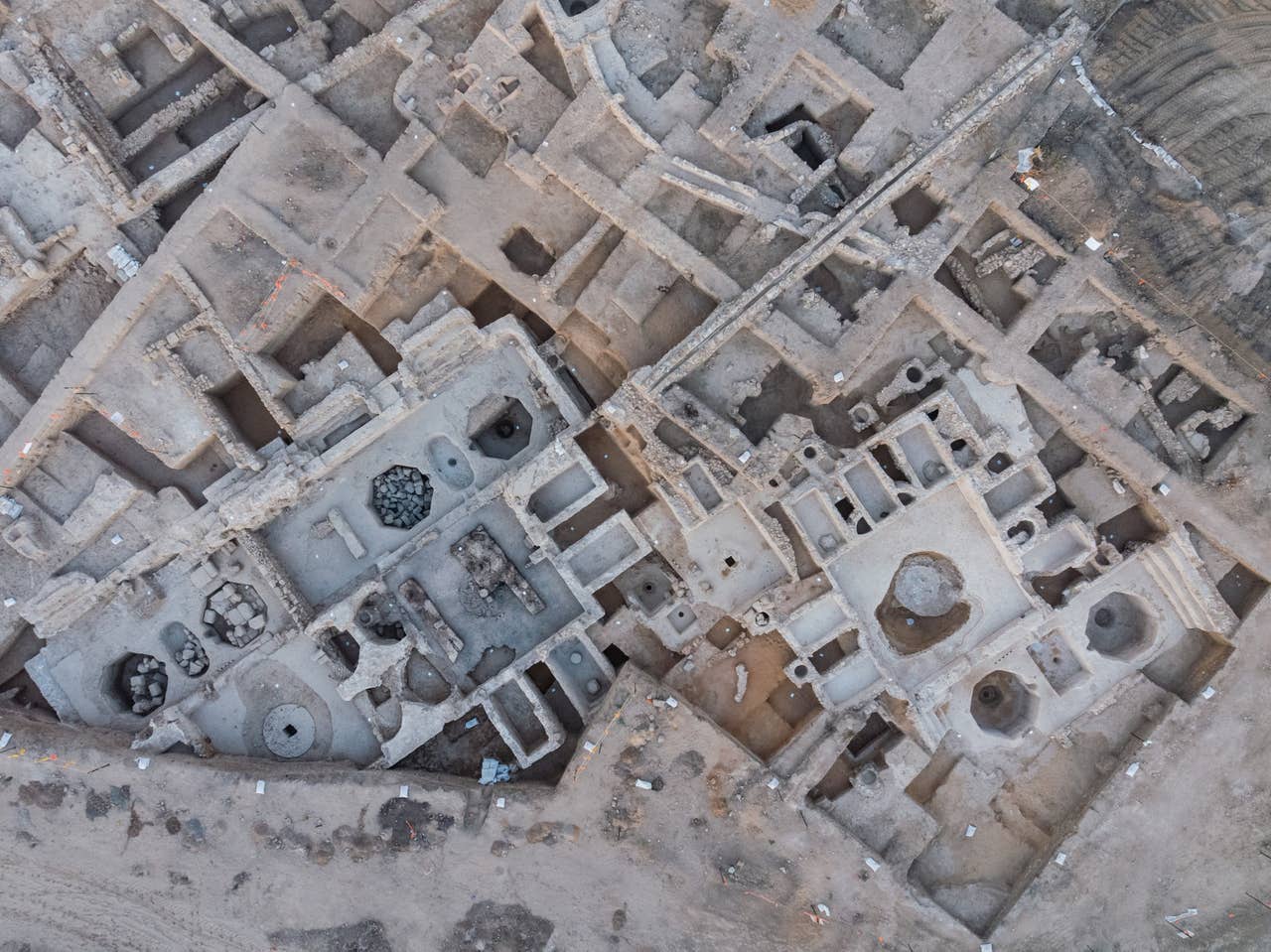 В Израиле обнаружили древний винодельческий комплекс, который мог быть крупнейшим в Византийскую эпоху (фото)