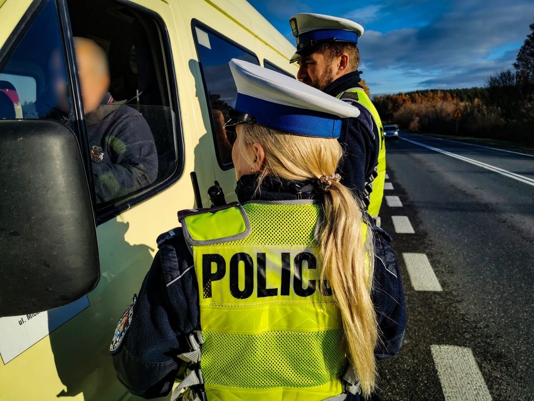 У Польщі затримали українця, якого підозрюють у перевезенні мігрантів: під час переслідування сталася ДТП