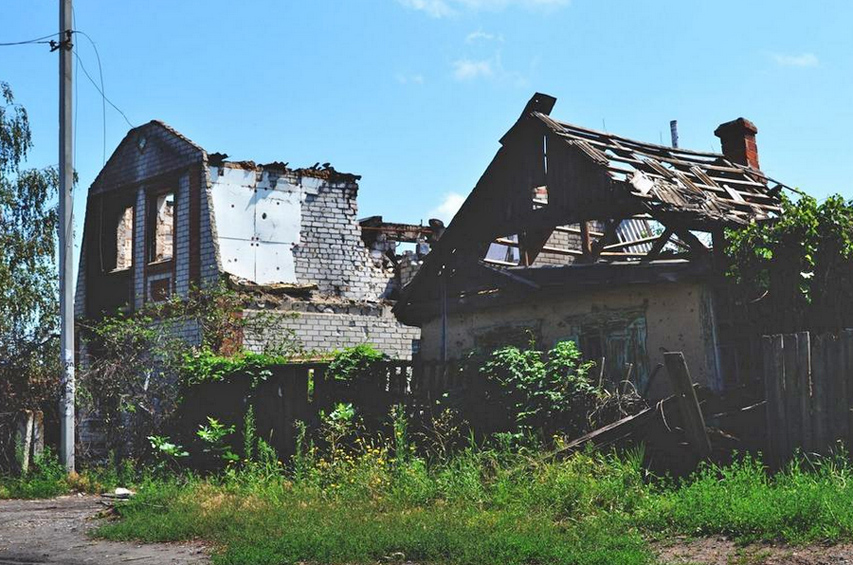 120 млн грн на рік МінТОТ виділяє на ремонт обстріляних будинків на Донбасі — Замлинський