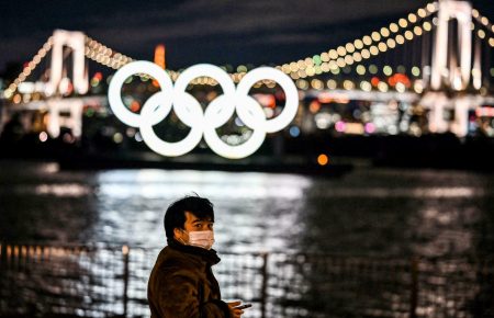 Майже половина населення Японії була проти Олімпіади, це суттєво знизило рейтинг уряду — Такаші Хірано