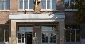 Працівники сиротинця мають звільнитися 1 грудня, а дітей передати у Центр опіки через місяць — де вони будуть цей час, департамент освіти не пояснює — педагогиня Працівники сиротинця мають звільнитися 1 грудня, а дітей передати у Центр опіки через місяць — де вони будуть цей час, департамент освіти не пояснює — педагогиня