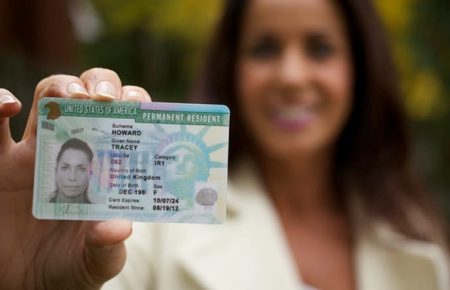 США оголосили про відновлення лотереї для видачі Green Card