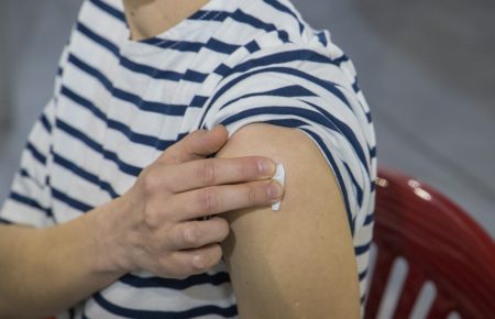 МОЗ затвердив перелік медичних протипоказань для вакцинації від COVID-19 — Радуцький