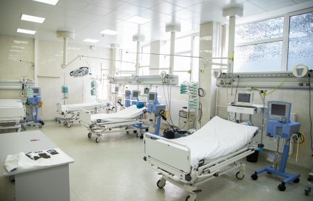 Щотижня кількість госпіталізованих зростає на 10%, а хворі перебувають у лікарнях удвічі довше — Поворозник