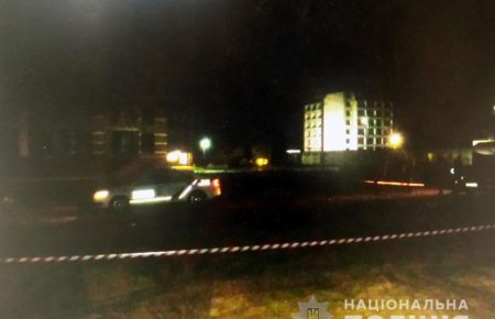 У Чернігові посеред ночі поранили двох поліцейських: один із них помер