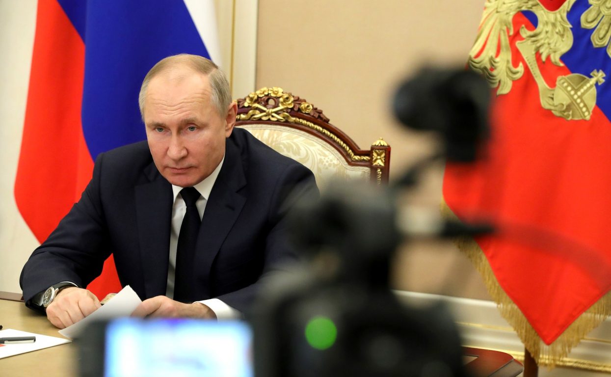 «Не треба нікого ставити в скрутне становище»: Путін заявив, що «Газпром» продовжить поставляти газ через Україну