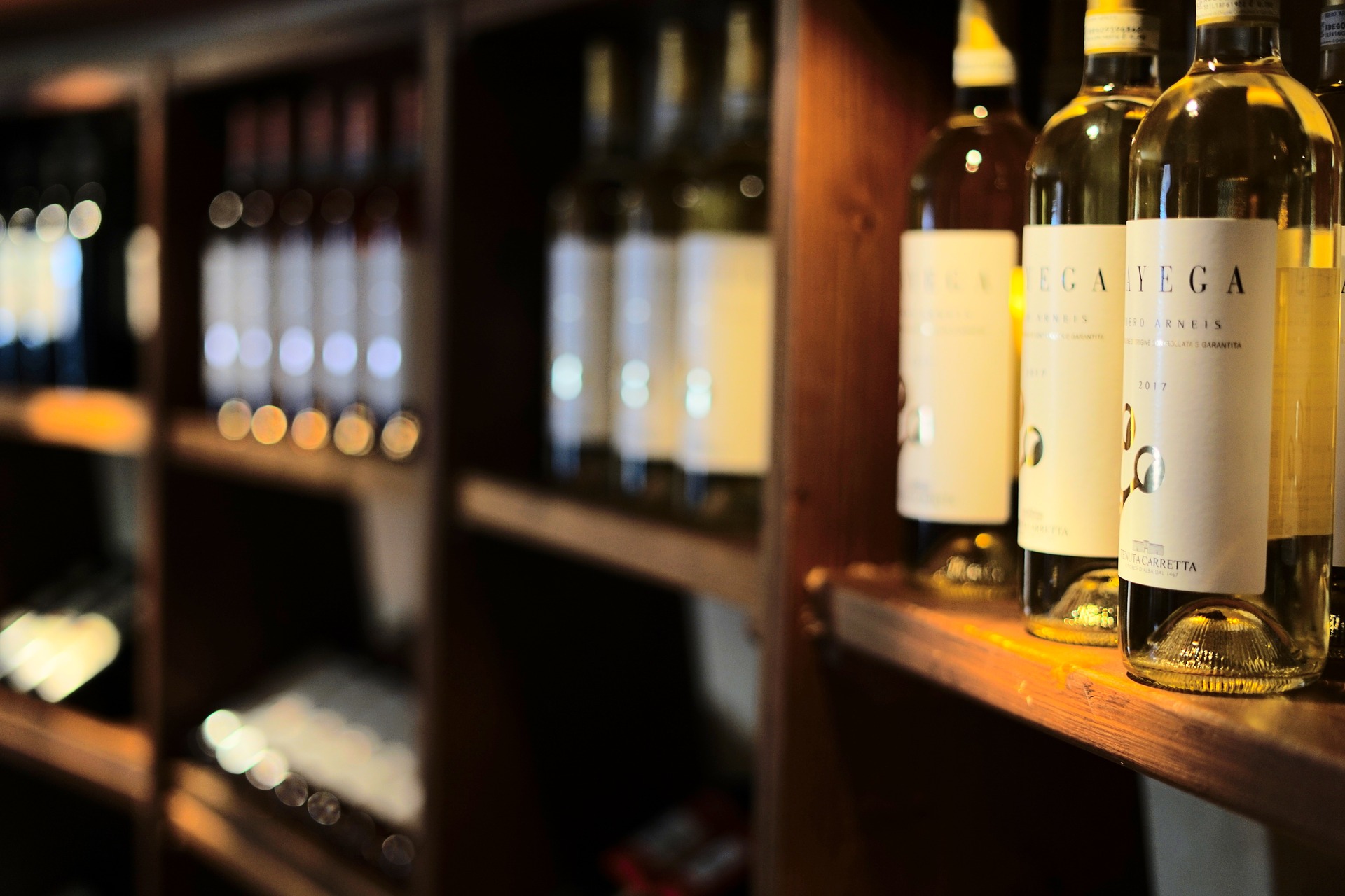 В Іспанії грабіжники вкрали 45 пляшок вина, одна з них — 215-річної давності