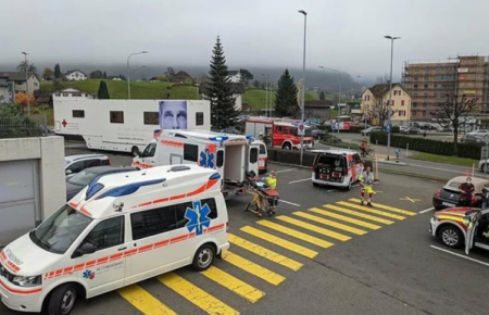 У Швейцарії унаслідок падіння декорації у ТЦ постраждали 6 людей