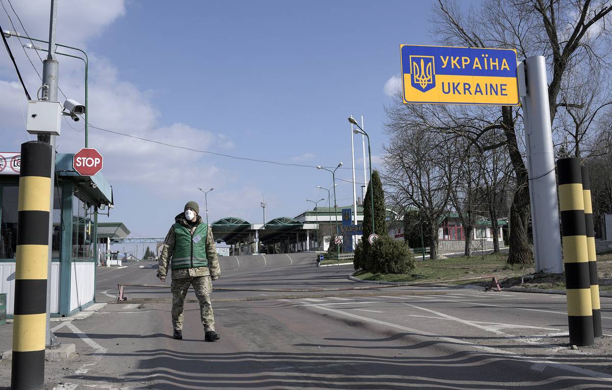 Украина намерена возвращать мигрантов в Беларусь или на родину в случае прорыва ими границы — Госпогранслужба