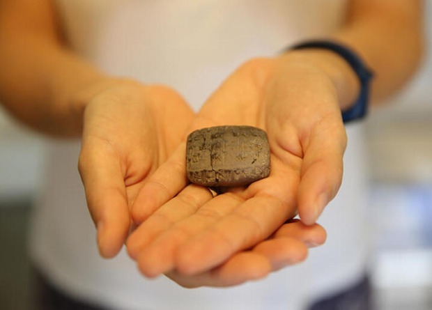 Турецькі археологи виявили хетську печатку та клинописну табличку віком понад 3 тисячі років