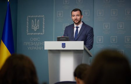 Спикер Зеленского опубликовал список СМИ, приглашенных на пресс-конференцию президента