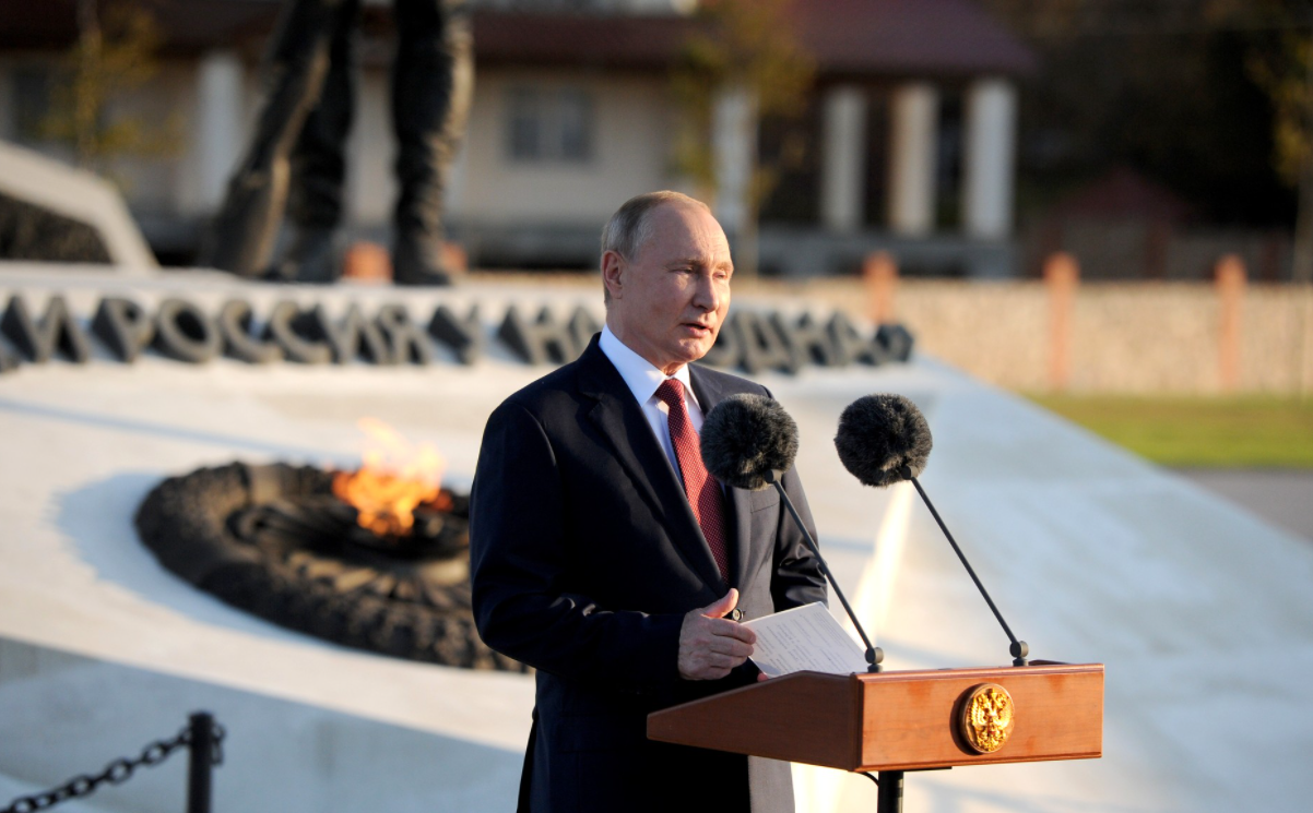 Грубе порушення Росією суверенітету: МЗС засудило візит Путіна в окупований Крим