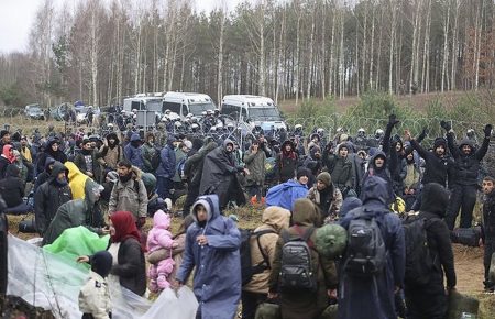 Білорусь відтестувала свій «фокус» із мігрантами під час кризи з хасидами на кордоні України у 2020-му — правозахисник
