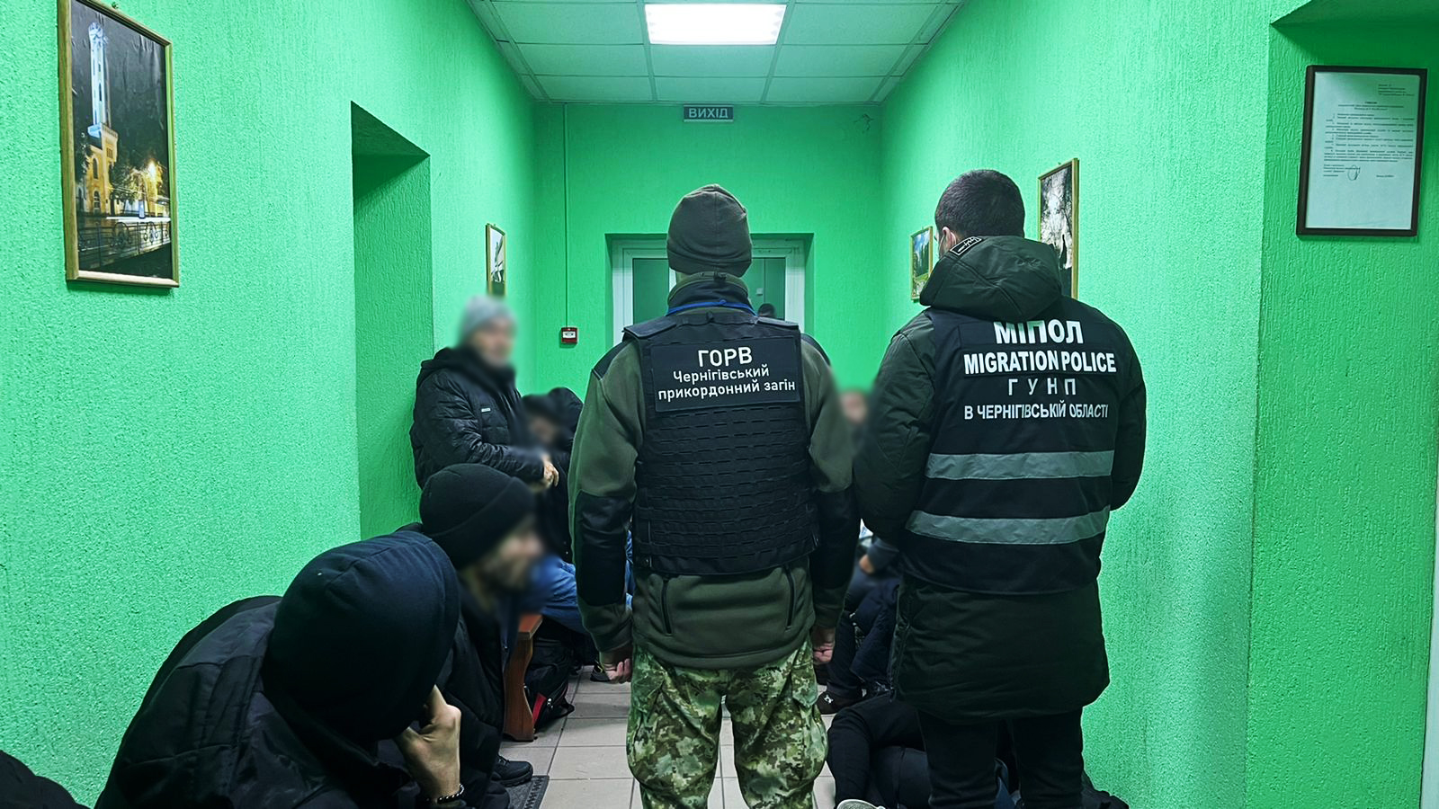 Українські силовики «завернули» 15 громадян Близького Сходу, які їхали з Мінська