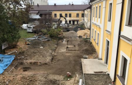 В Луцке археологи раскопали фундамент и подземелье древнего храма