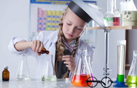 Багато вчителів добре знають хімію, але не знають перспектив у професії — Юрій Халавка