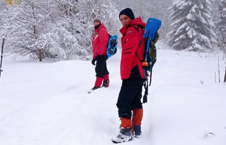 На Закарпатті з 4 грудня шукають туриста, який заблукав у горах