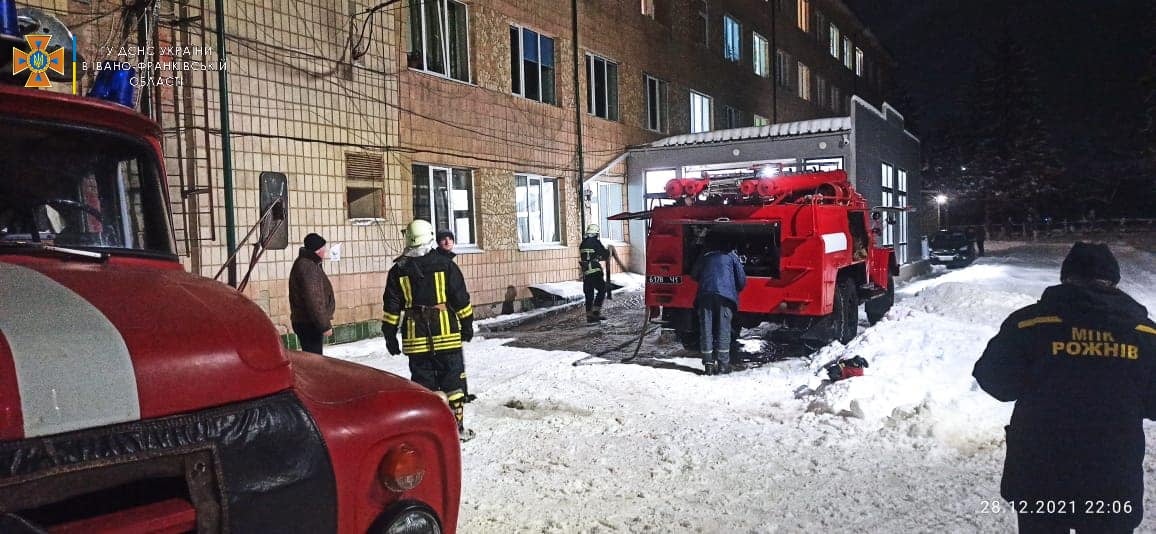 Пожар в больнице на Ивано-Франковщине: трое больных погибли, троих спасли