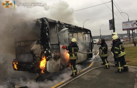 В Ірпені загорілася маршрутка із пасажирами