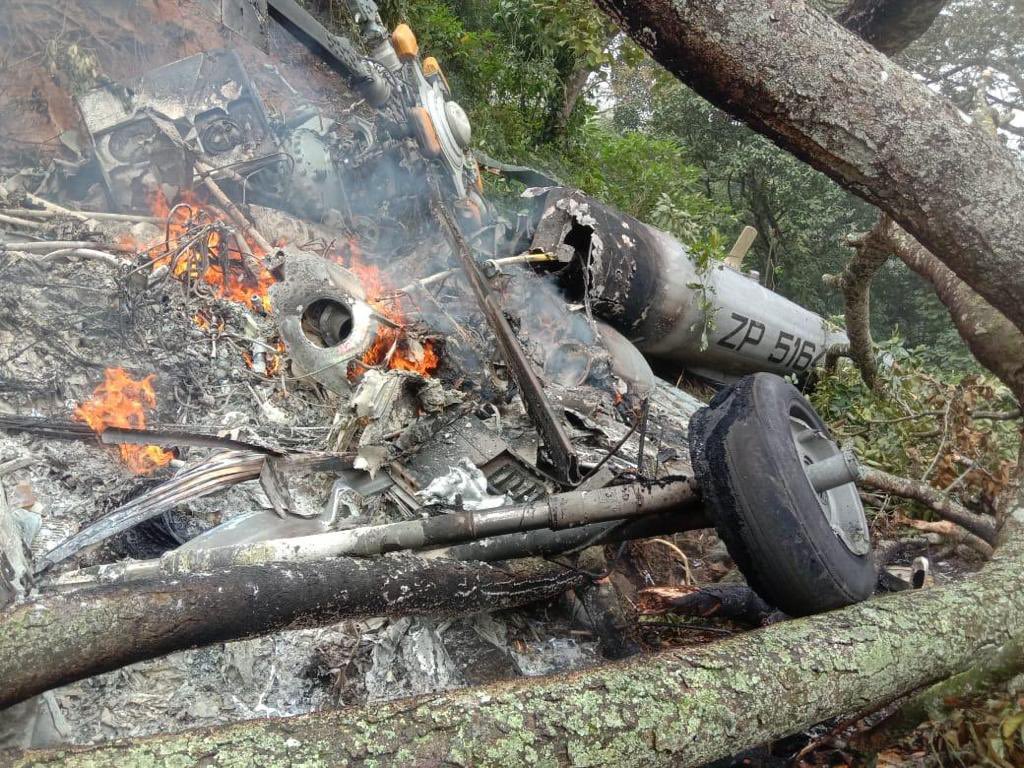 В Индии разбился вертолет с начальником генштаба на борту: по меньшей мере два человека погибли