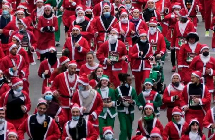 У Мадриді тисячі Санта-Клаусів влаштували благодійний забіг