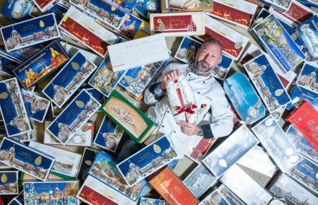 Любов до штолленів як професія: дегустатор із Дрездена куштує різдвяні кекси по всій Німеччині