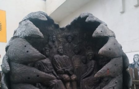 В окупованому Криму демонтували пам'ятник сім'ї Миколи II 