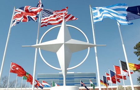 Війська НАТО у стані підвищеної боєздатності через російську загрозу — ЗМІ