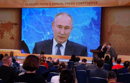 Россия всячески пытается компенсировать моральный проигрыш в холодной войне — Яхно