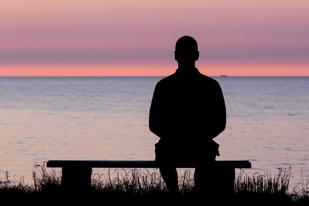 Чому виникає стрес від самотності? Пояснює психологиня Альона Щербань