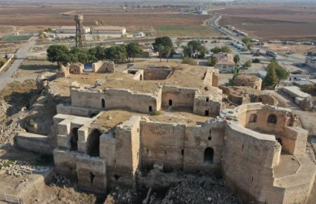 В Турции археологи раскопали уникальный 900-летний дворец