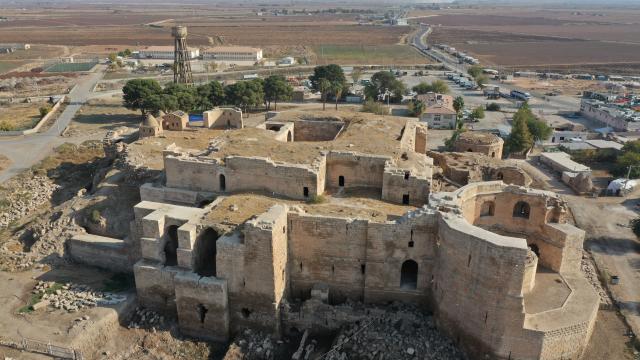 В Турции археологи раскопали уникальный 900-летний дворец