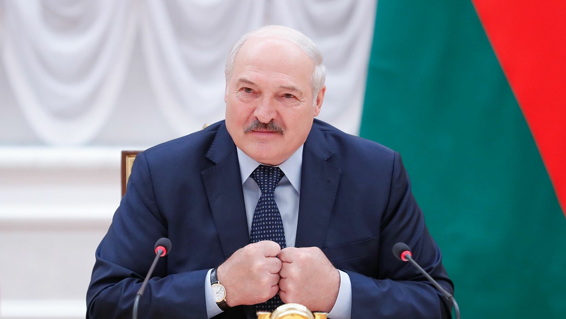 «Я попросив Путіна про літаки»: Лукашенко заявив, що Білорусь відправить до Казахстану своїх «миротворців»