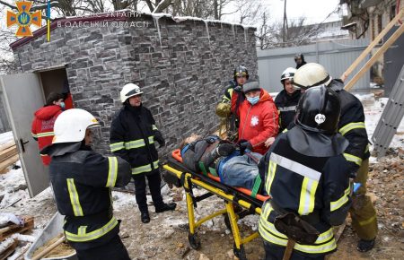 В Одессе во время демонтажа здания пострадали рабочие, один из них умер  — ГСЧС