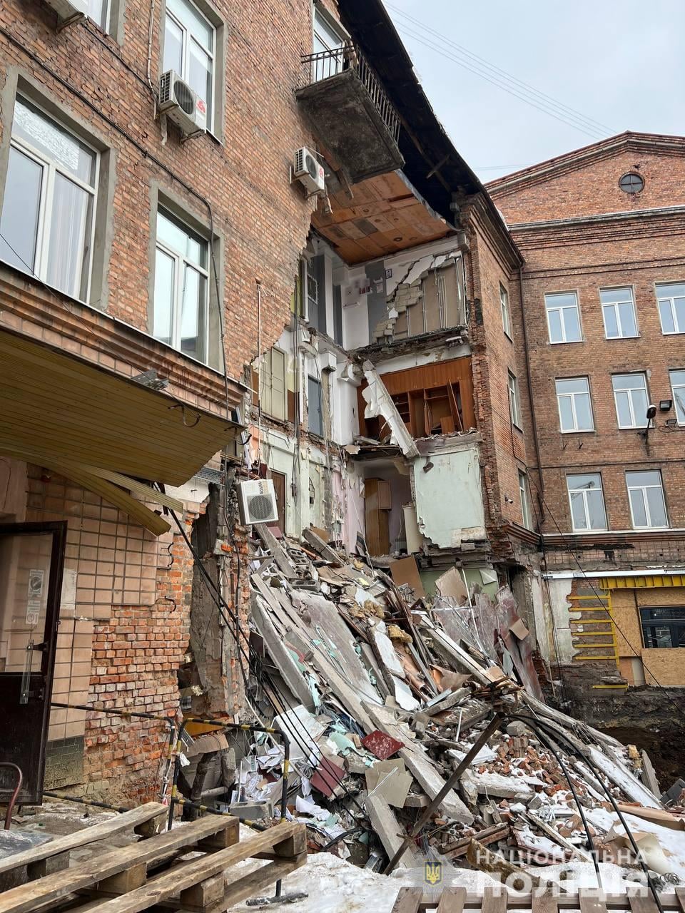 Обвал дома в Харькове: полиция открыла производство
