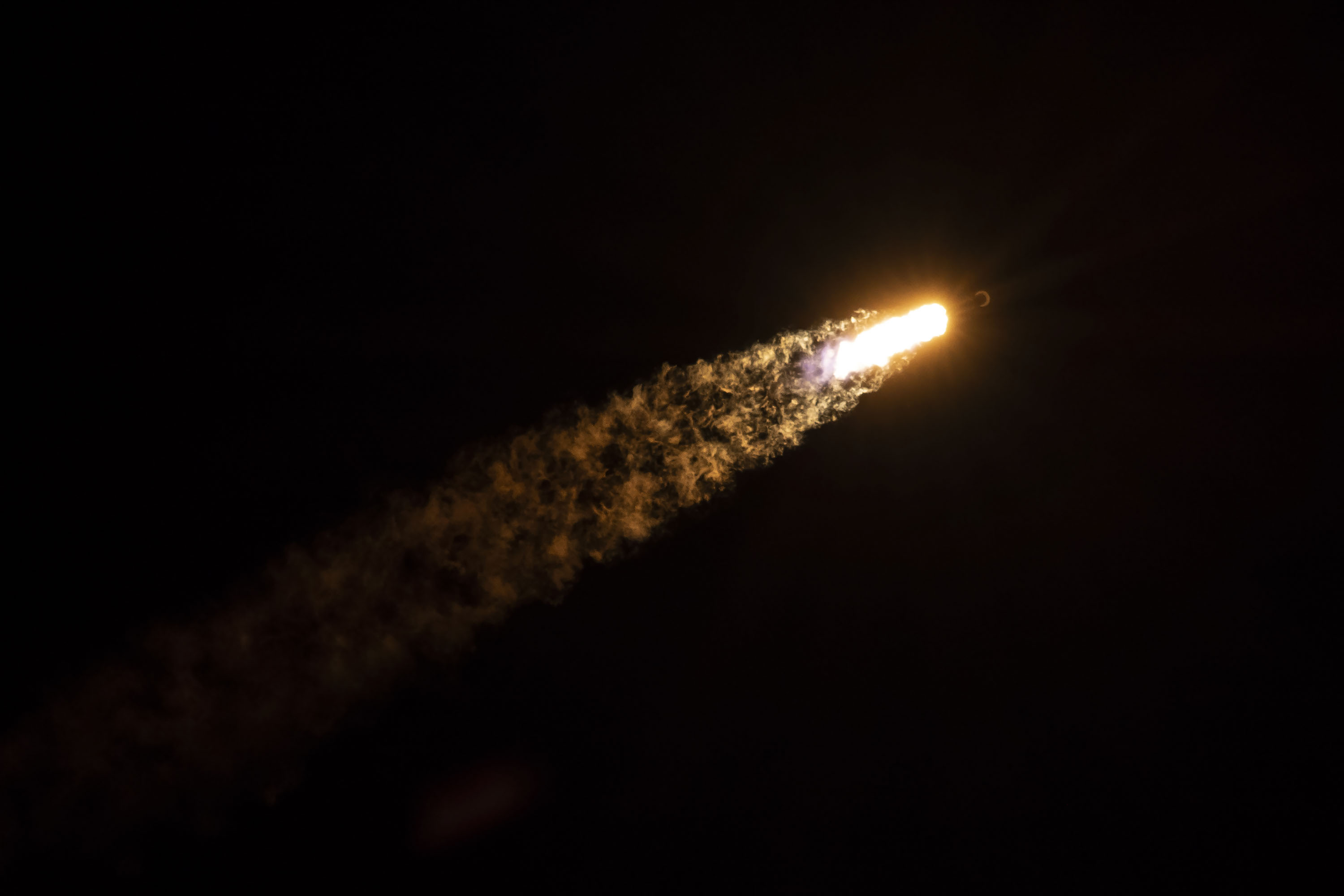 Запущенная в 2015 году ракета SpaceX потеряла управление и может столкнуться с Луной — The Guardian