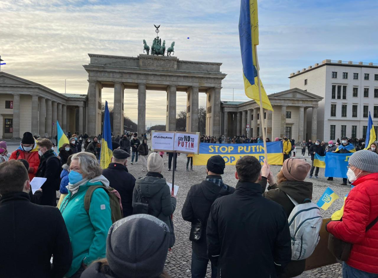 У Берліні відбулася акція на підтримку отримання летальної зброї Україні