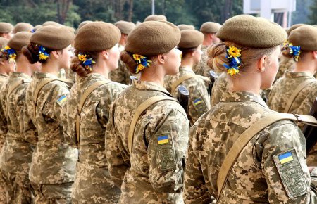 Более 5 тысяч женщин-военнослужащих в Украине занимают руководящие должности — Минобороны