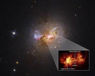Телескоп Hubble знайшов чорну діру, що запалює зірки