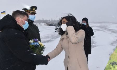 В Україну з офіційним візитом прибула міністерка оборони Канади