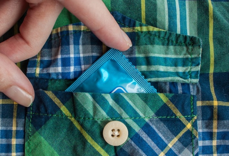 У Франції для дівчат до 25 років контрацептиви стали безкоштовними