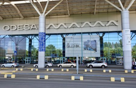 В аэропорту «Одесса» второй день подряд переносят рейсы в Абу-Даби, причины называют «конфиденциальными»