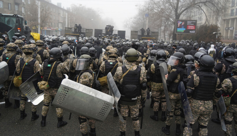 МЗС України відреагувало на протести в Казахстані та засудило насильство