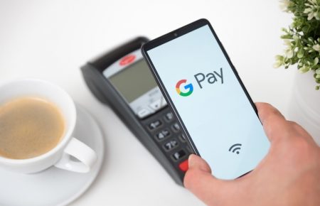 В Google Pay может появиться поддержка криптовалютных карт