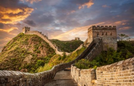 Землетрясение разрушило часть Великой китайской стены