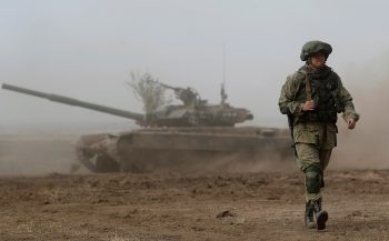 Концентрація техніки та військ РФ біля українських кордонів зараз більша, ніж у 2014-2015 — експерт CIT
