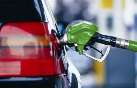 В феврале цена на бензин и дизтопливо вырастет еще на 1,5 грн — Куюн